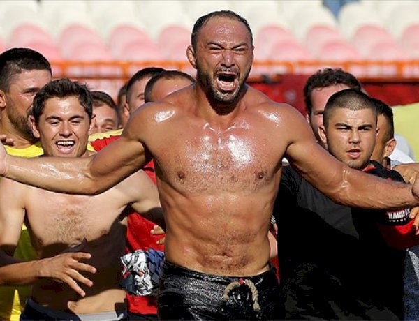 Yağlı Güreş Dünyasının Efsane İsmi: Ali Gürbüz